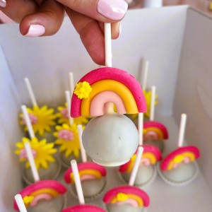 cake pop rainbow