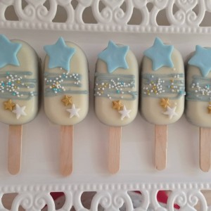 cake popsicles with star