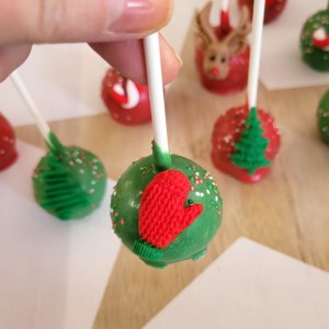 christmas cake pops