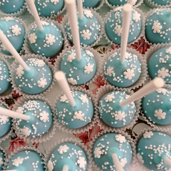 christmas cake pops