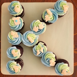 letter with mini cupcakes 