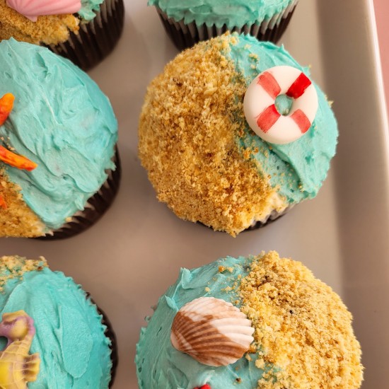 beach cupcakes