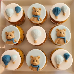 cupcakes ballons & teddy bears