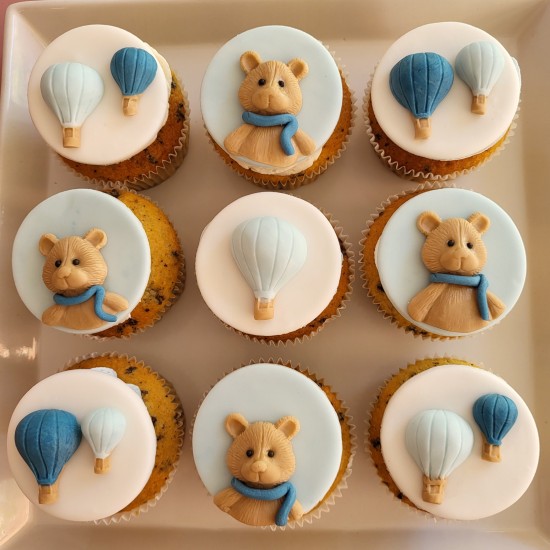 cupcakes ballons & teddy bears