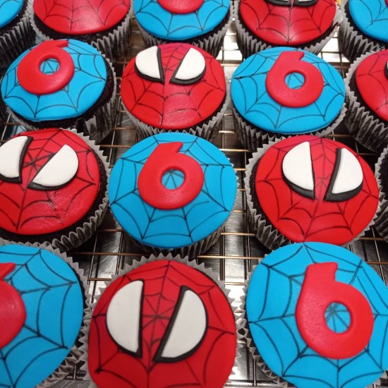 cupcakes spiderman 