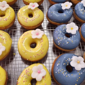 donuts with flower