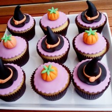 halloween cupcakes με ζαχαρόπαστα