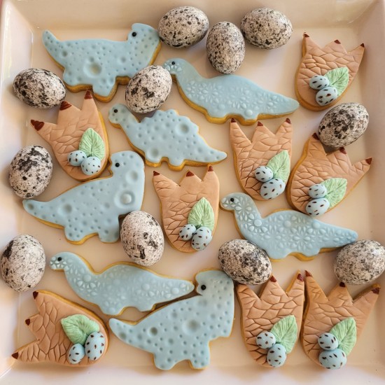 mini cookies dinosaur