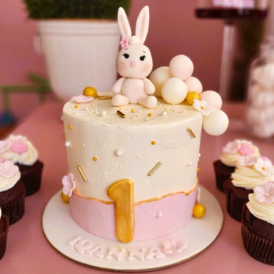 sweet bunny cake