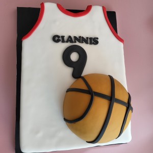 basketball shirt cake