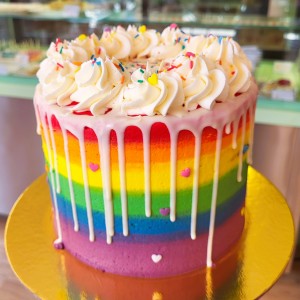 rainbow buttercream cake