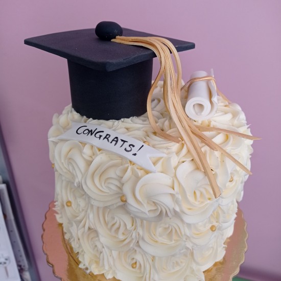 graduation cake 